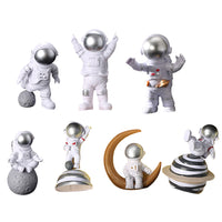 7-Piece Astronaut Figurine Miniature Spaceman Statue Sculpture Desktop Decor Ornaments Silver