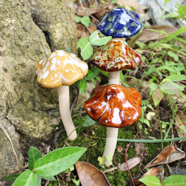 Set of 4Pcs Ceramic Mushroom Sculptures Garden Mushroom Ornament Set Indoor Outdoor Decor