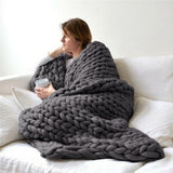 100 x 120cm Chunky Knitted Blanket Throw Blanket Thick Yarn Blanket-Dark Grey